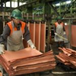 COBRE SE UBICA EN US$3,04 Y CAE CASI 1%